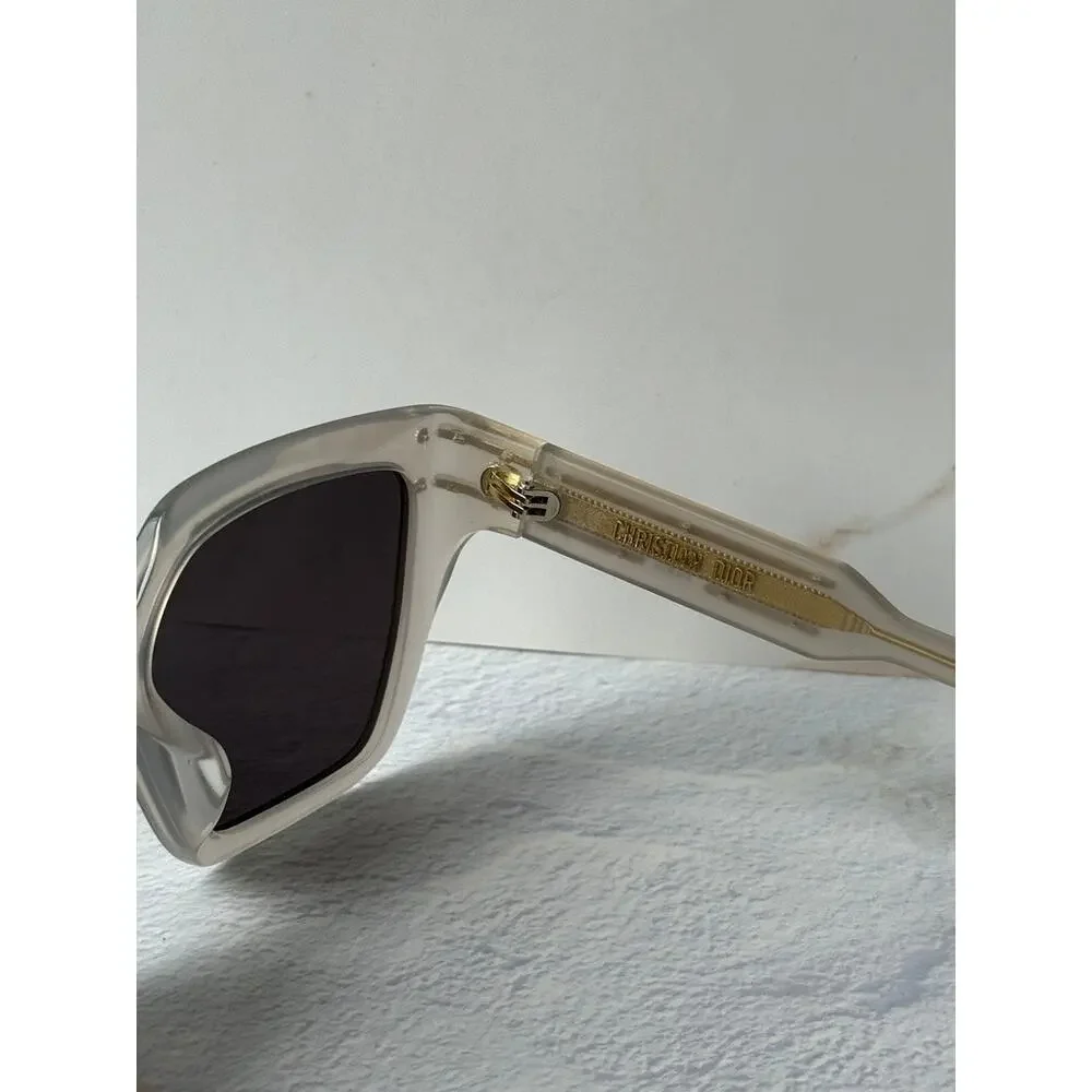 Dior discover diorsignature
